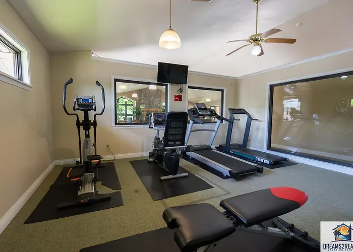 2Br Updated Condo - Close To The Strip - 2 Pools - Free Tickets Included - Fhe-3