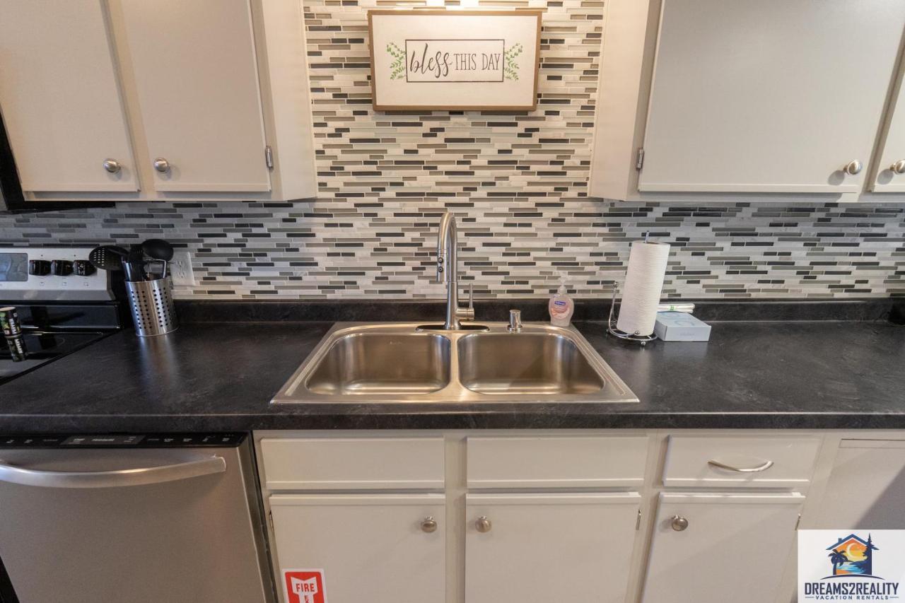 2br Updated - Close To The Strip - 2 Pools - Free Tickets Included - Fhe-3 Ferienhaus